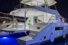 51_powercat_light_interior_moorings-5481